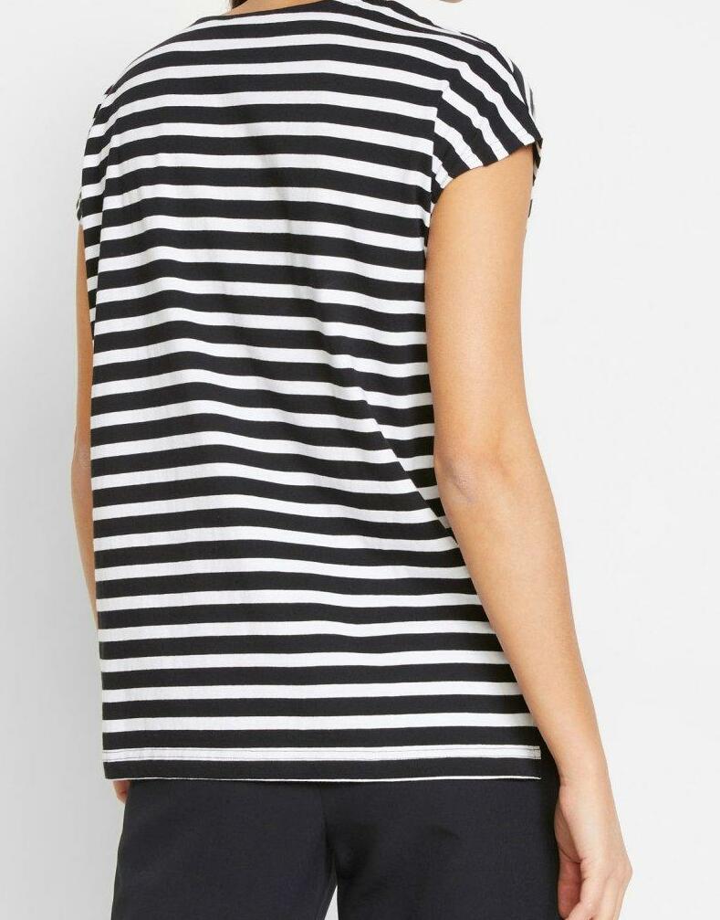 T-SHIRT W PASKI