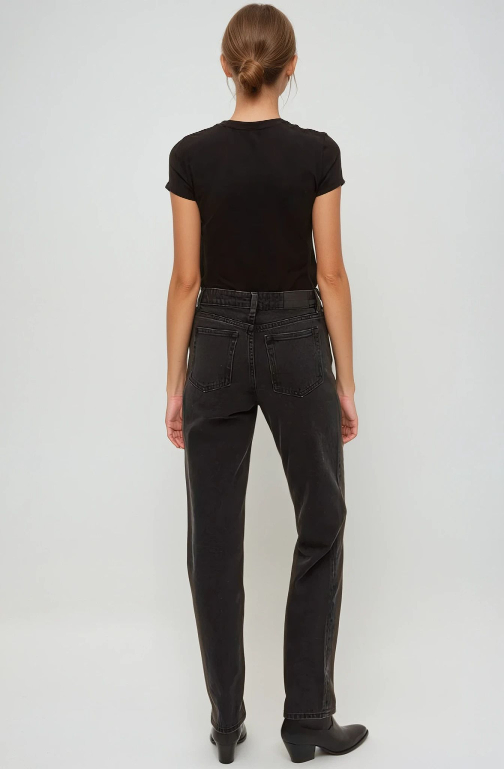 czarne proste spodnie jeans