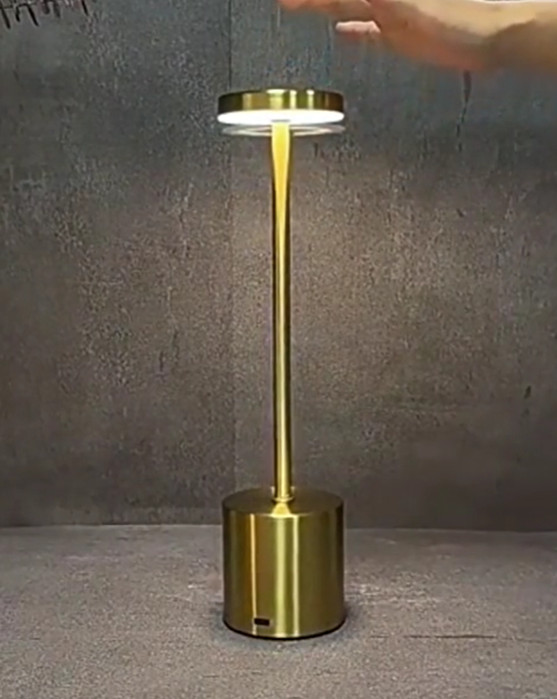 BEZPRZEWODOWA LAMPKA NOCNA