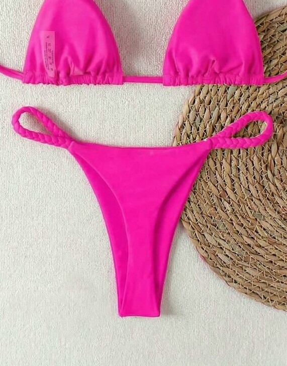 różowy dół od bikini