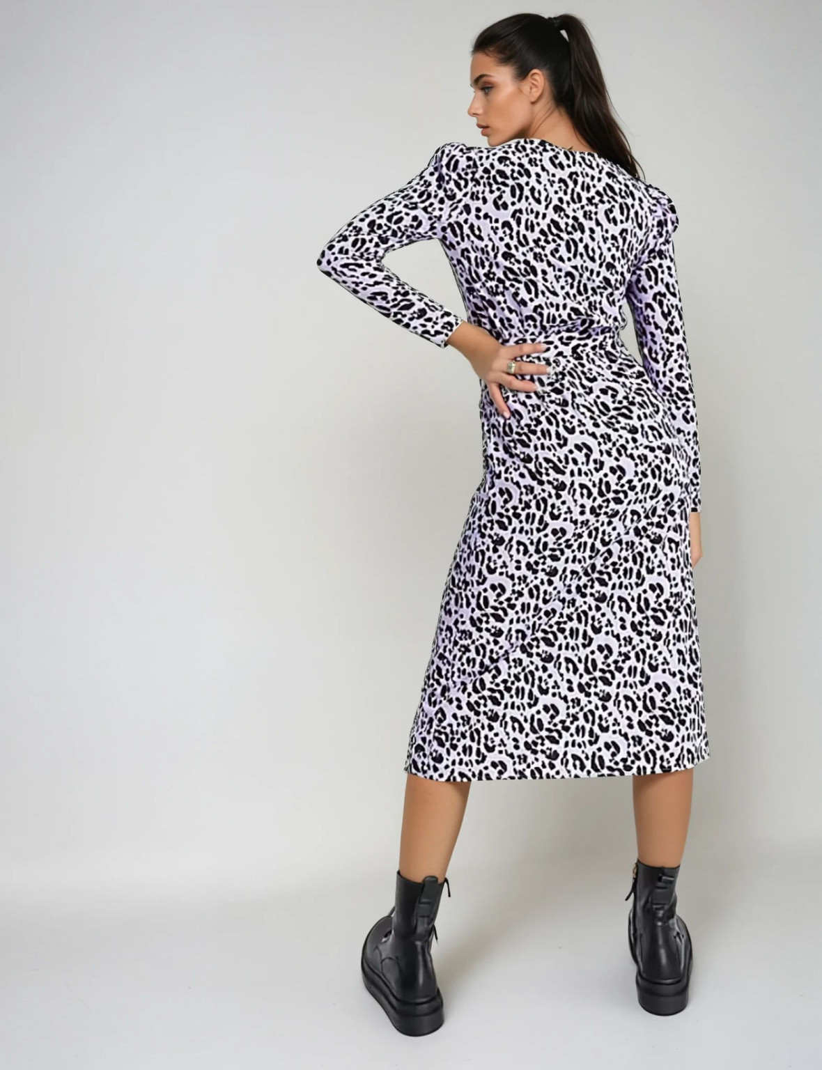 midi sukienka animal print rozcięcie