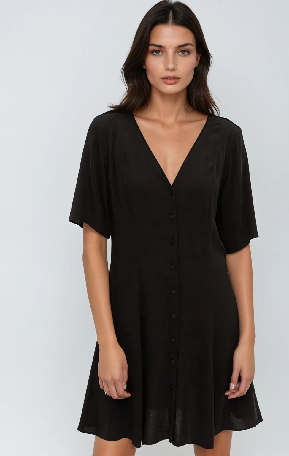czarna mini sukienka v-neck