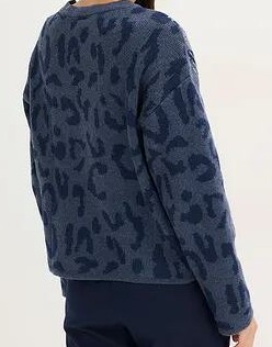 SWETER Z CEKINAMI