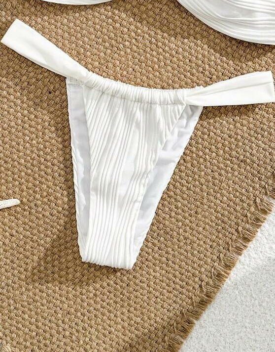 biały dół od bikini tekstura
