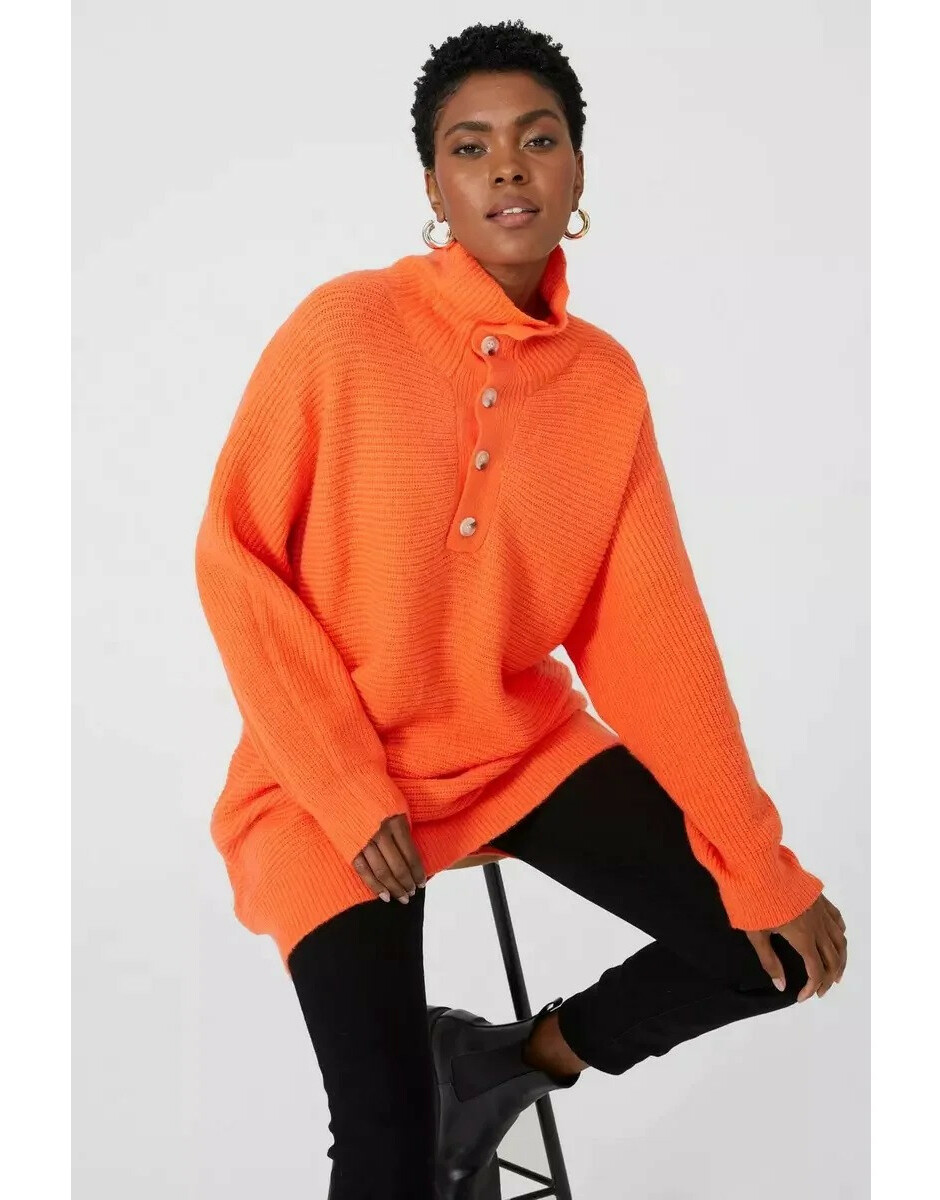 pomarańczowy sweter do połowy uda golf guziki