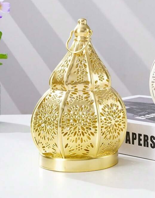 złoty lampion na świeczkę