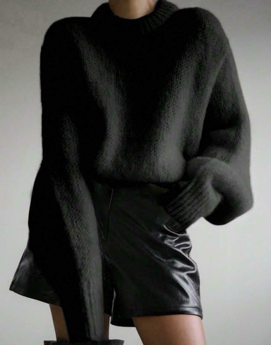 CZARNY DZIANINOWY SWETER