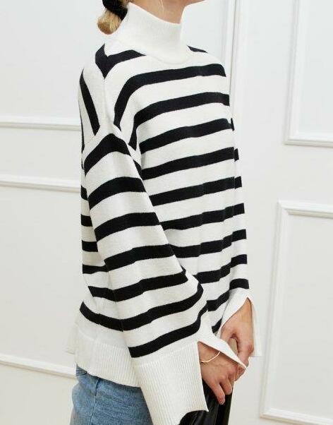 SWETER Z GOLFEM