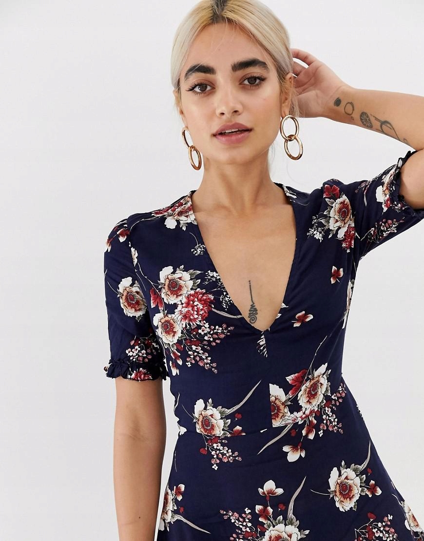 MINI SUKIENKA V-NECK