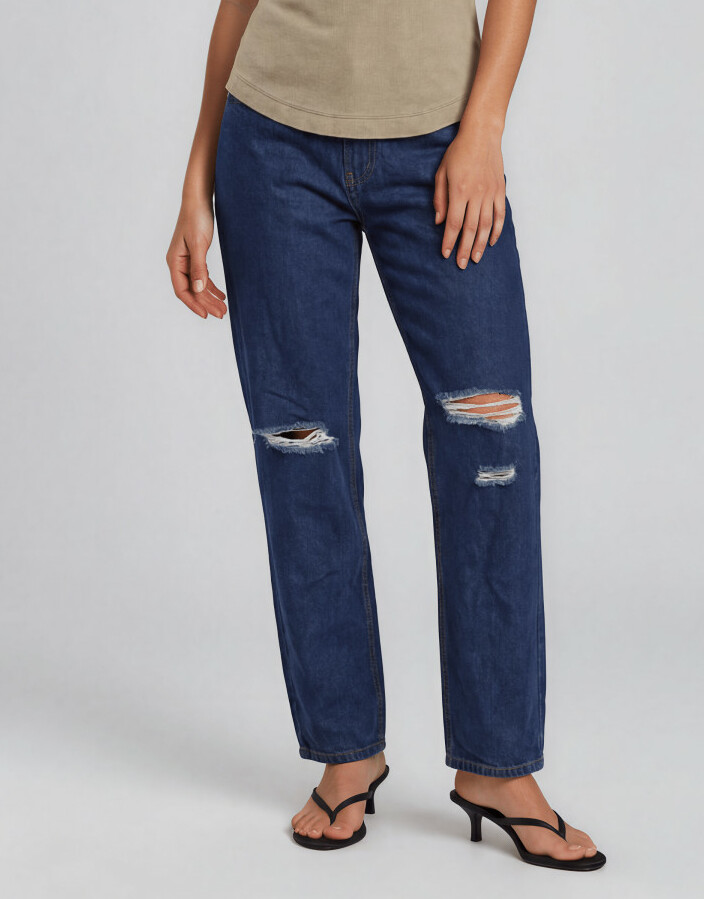proste spodnie jeans dziury