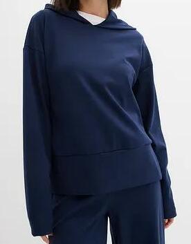 BLUZA Z KAPTUREM 