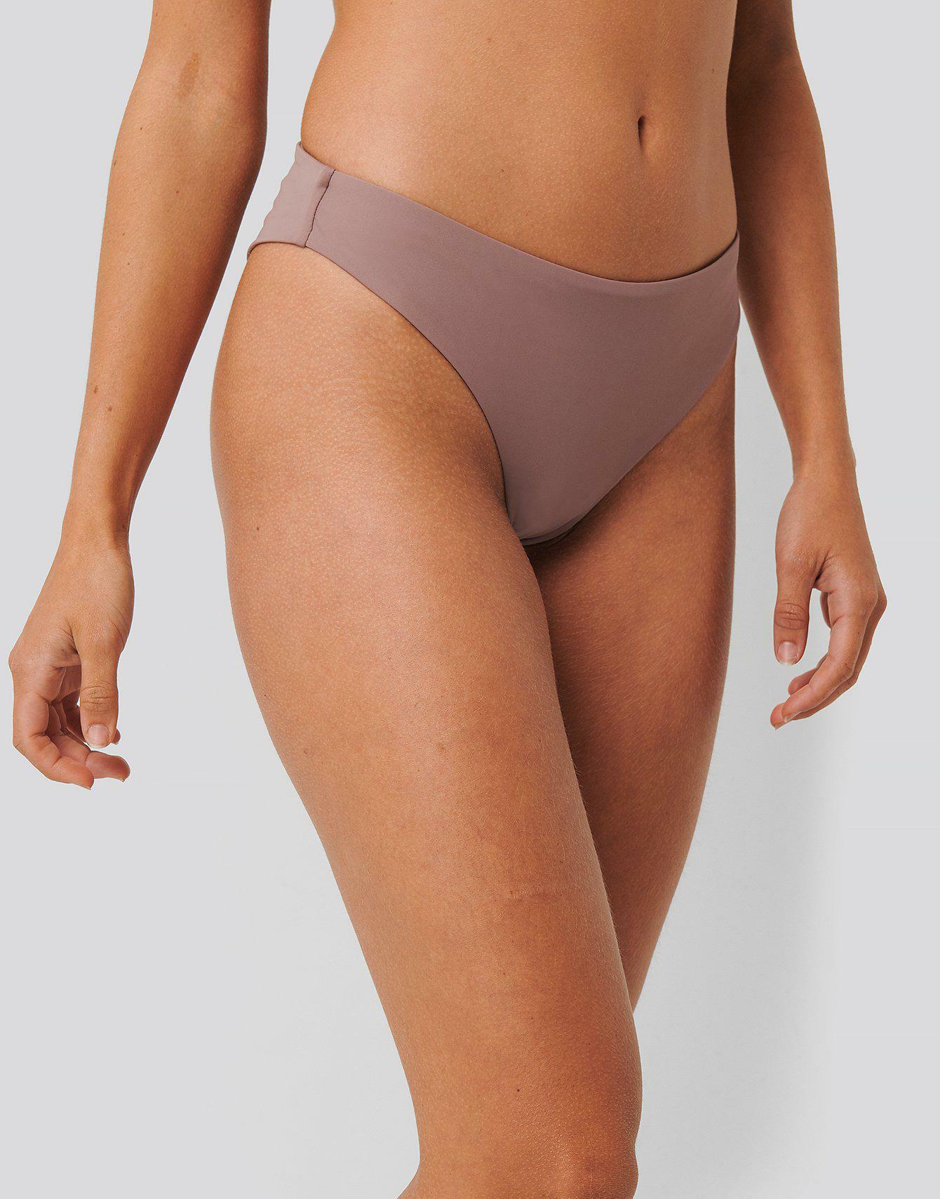 GŁADKI DÓŁ OD BIKINI 