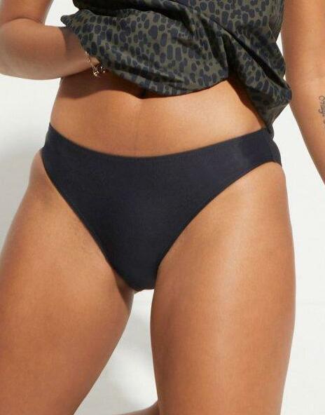 CZARNY DÓŁ OD BIKINI