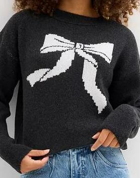 SWETER DAMSKI OKRĄGŁY DŁUGI DEKOLT