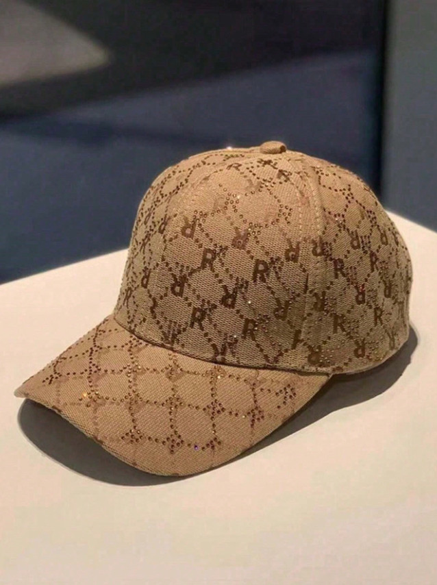 BEŻOWA CZAPKA Z DASZKIEM 