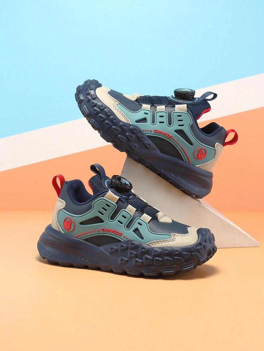 niebieskie buty sportowe