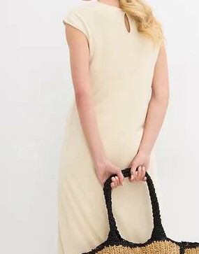 SUKIENKA PLUS SIZE MIDI Z OKRĄGŁYM DEKOLTEM I KRÓTKIM RĘKAWEM