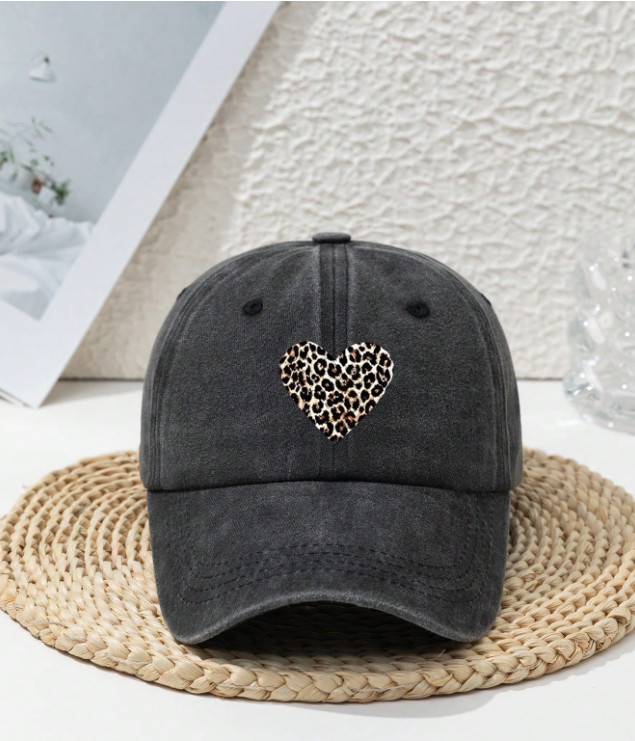 szara CZAPKA Z DASZKIEM ANIMAL PRINT