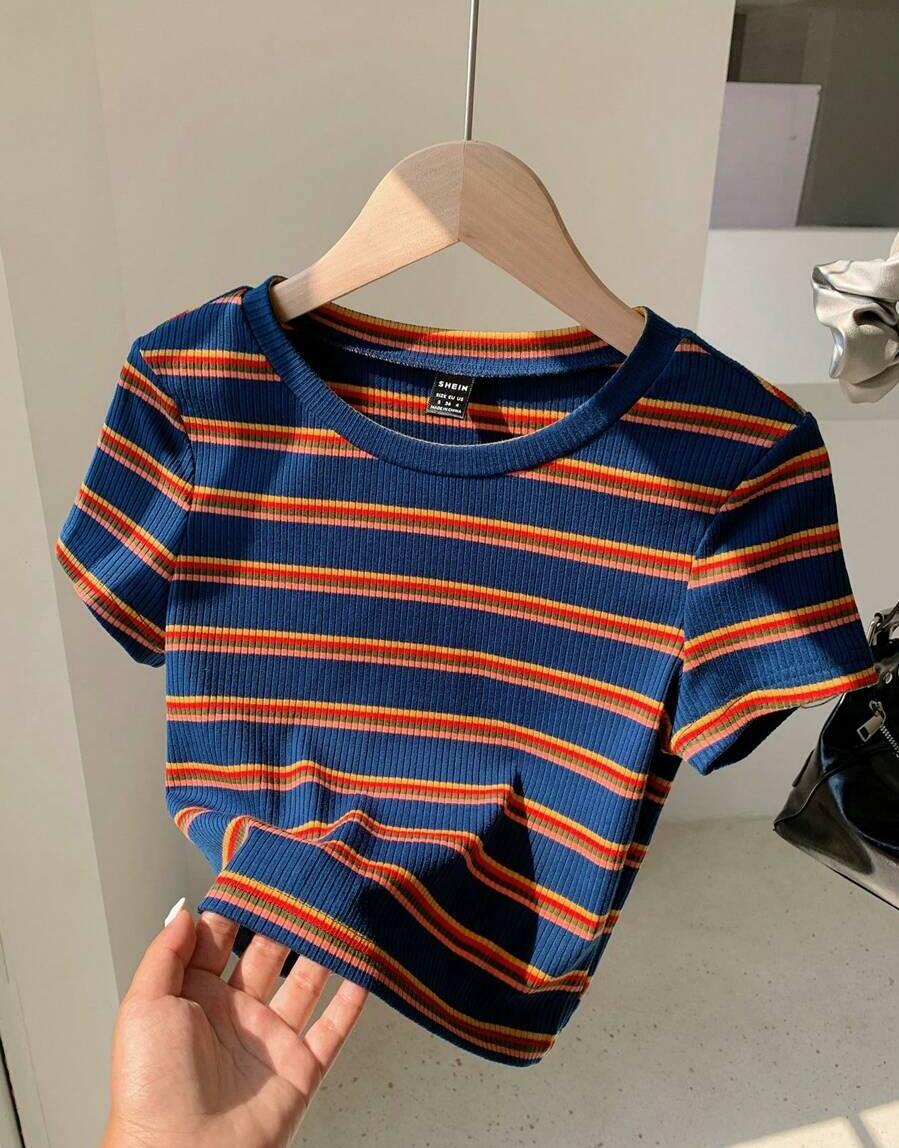 KRÓTKI T-SHIRT WZÓR PASKI