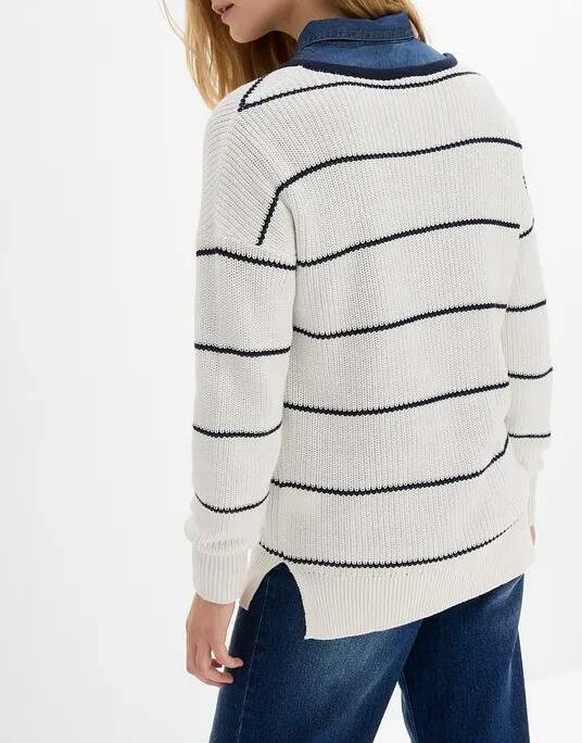 SWETER W PASKI