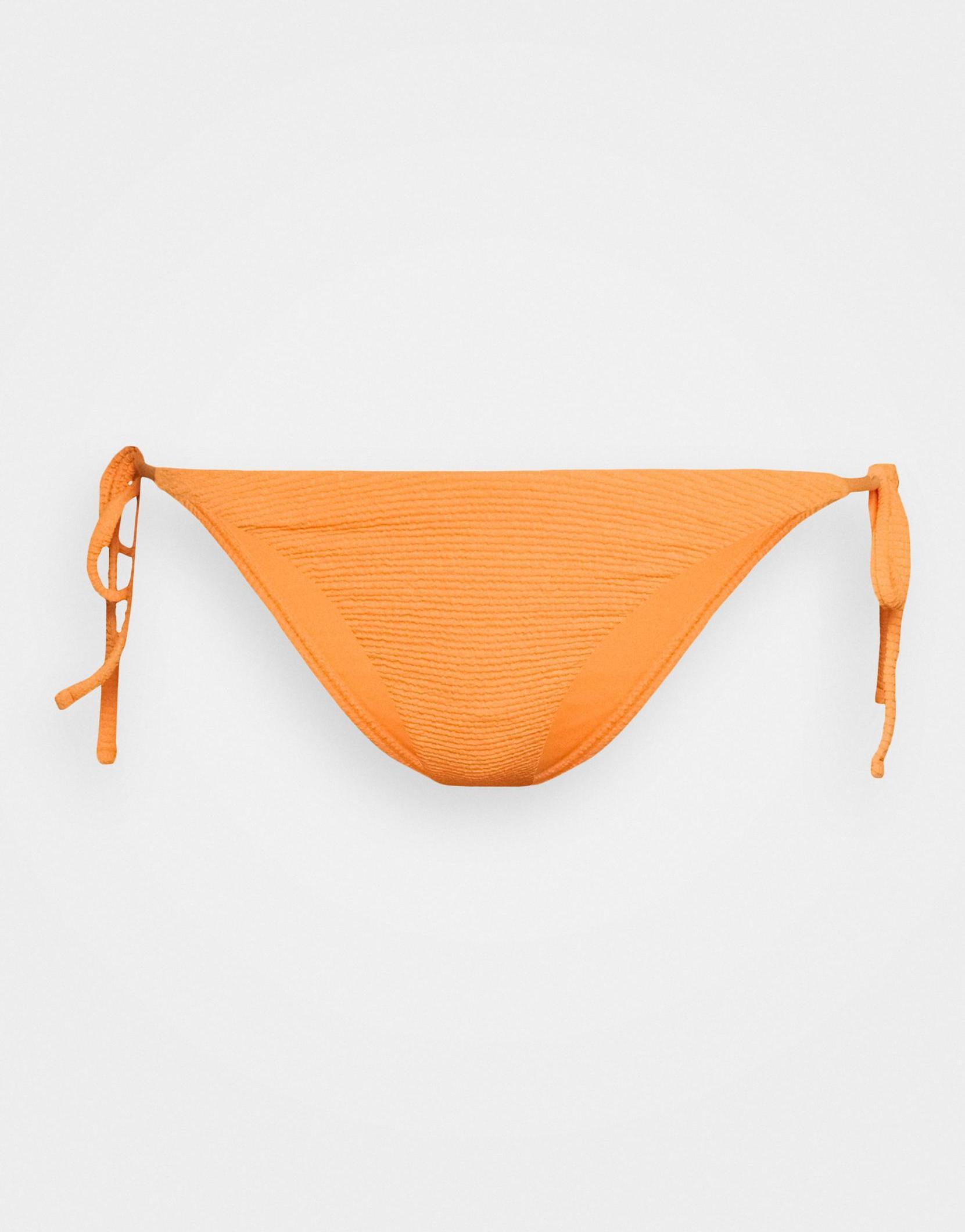 DÓŁ OD BIKINI
