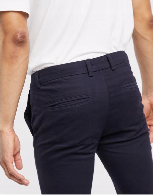 granatowe spodnie casual 