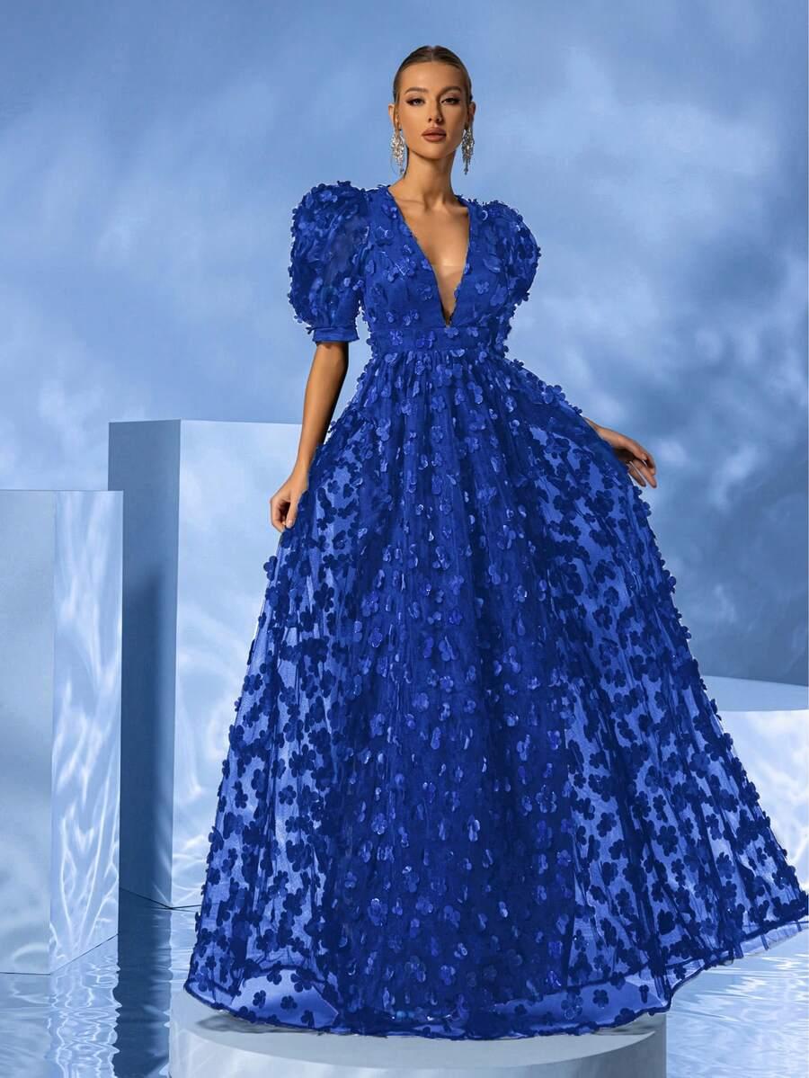 niebieska sukienka maxi zdobienia kwiaty 3d