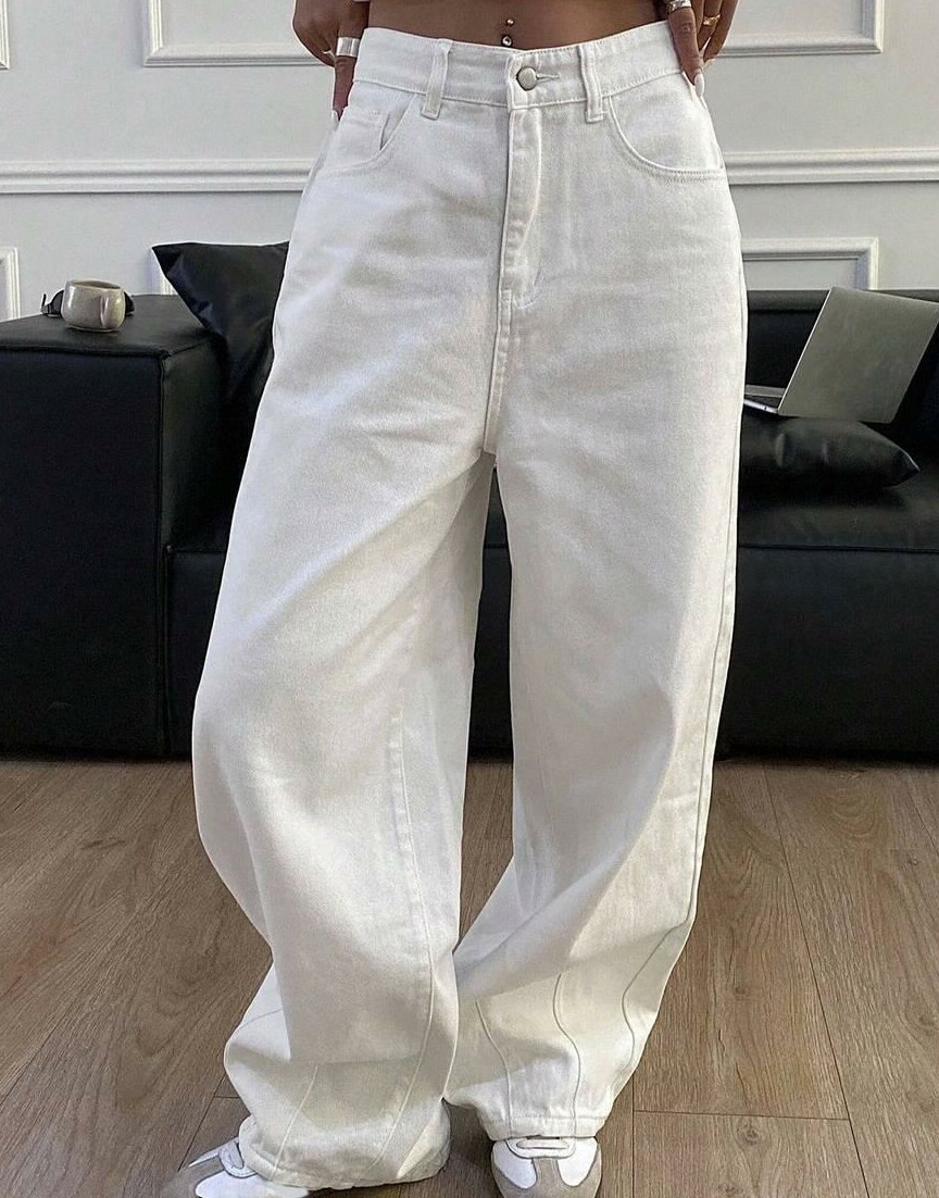BIAŁE SPODNIE JEANS