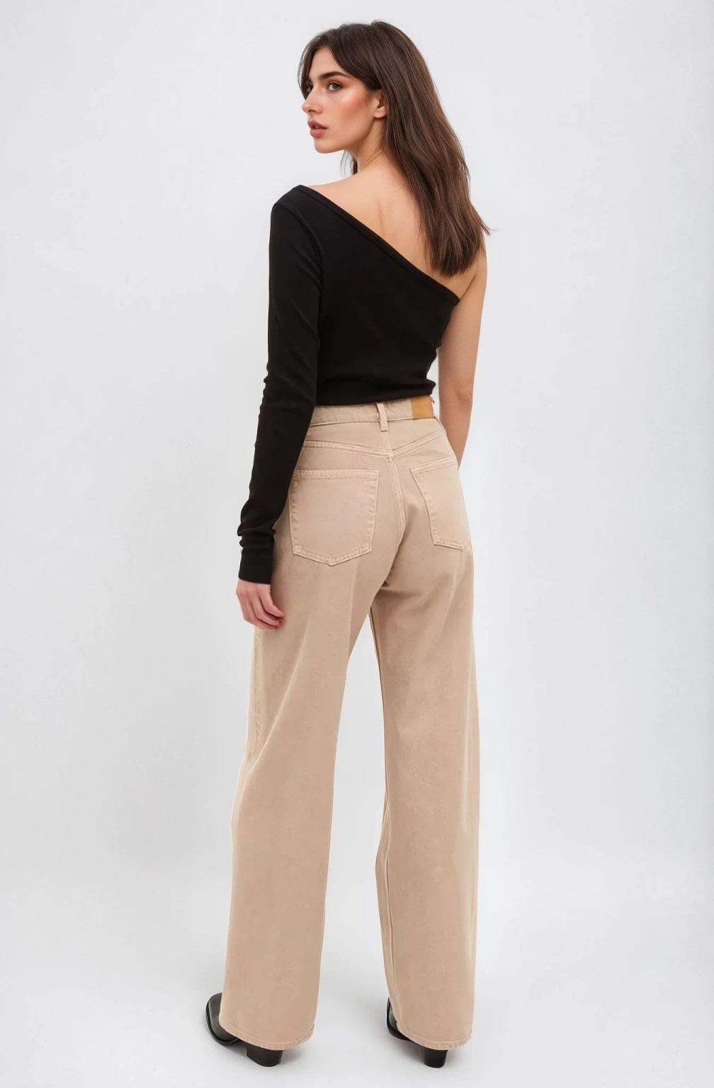 BEŻOWE SPODNIE JEANS