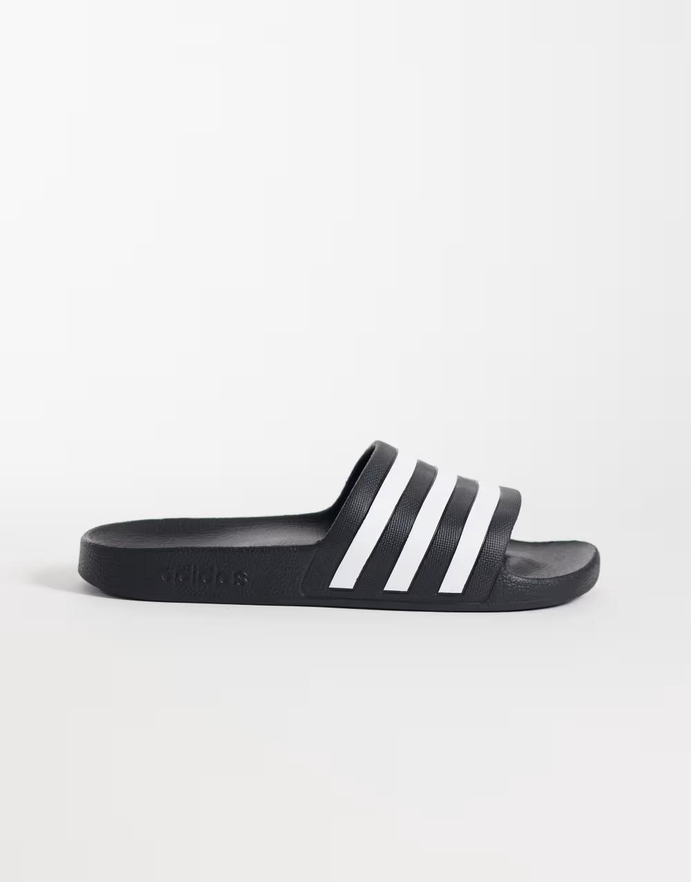 Adilette Aqua czarne klapki kontrast