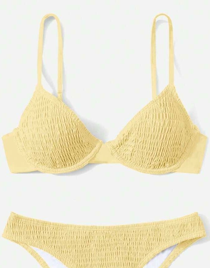 żółta góra od bikini marszczenia