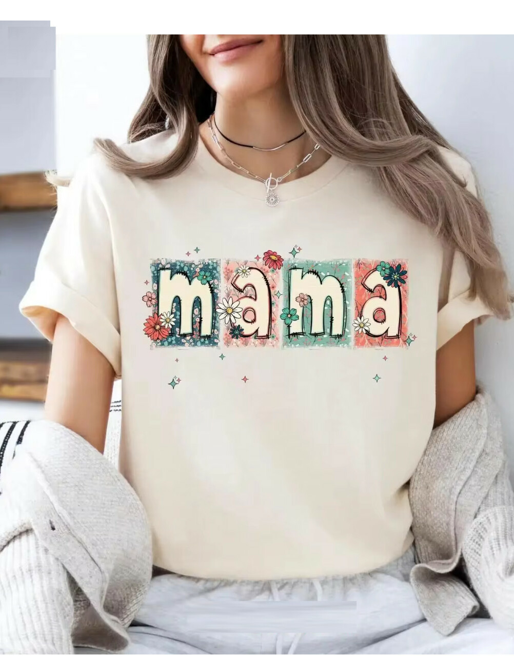 beżowy t-shirt nadruk mama