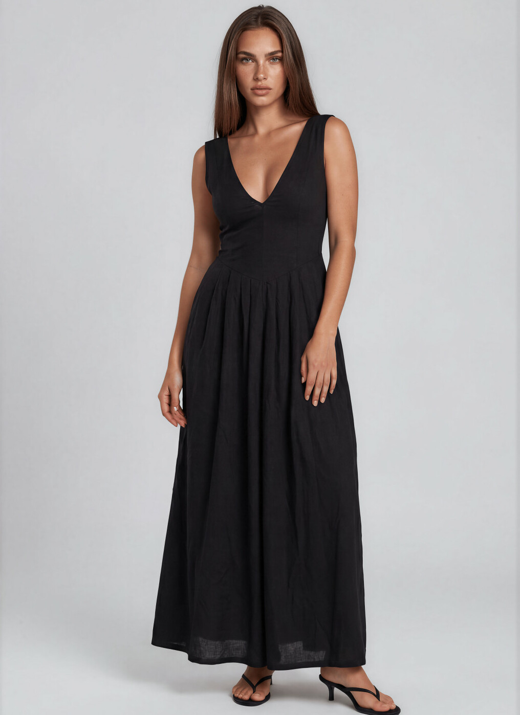 CZARNA MAXI SUKIENKA V-NECK