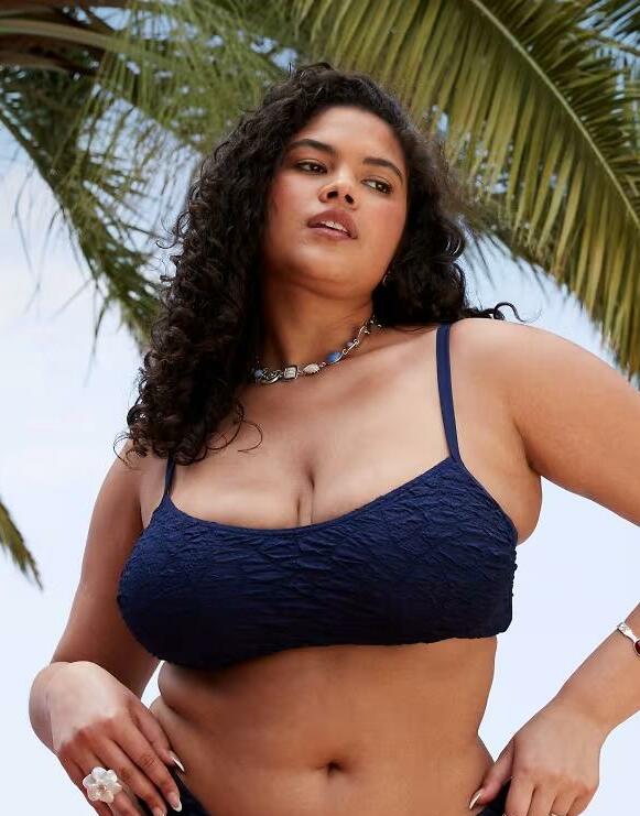 granatowa góra od bikini 