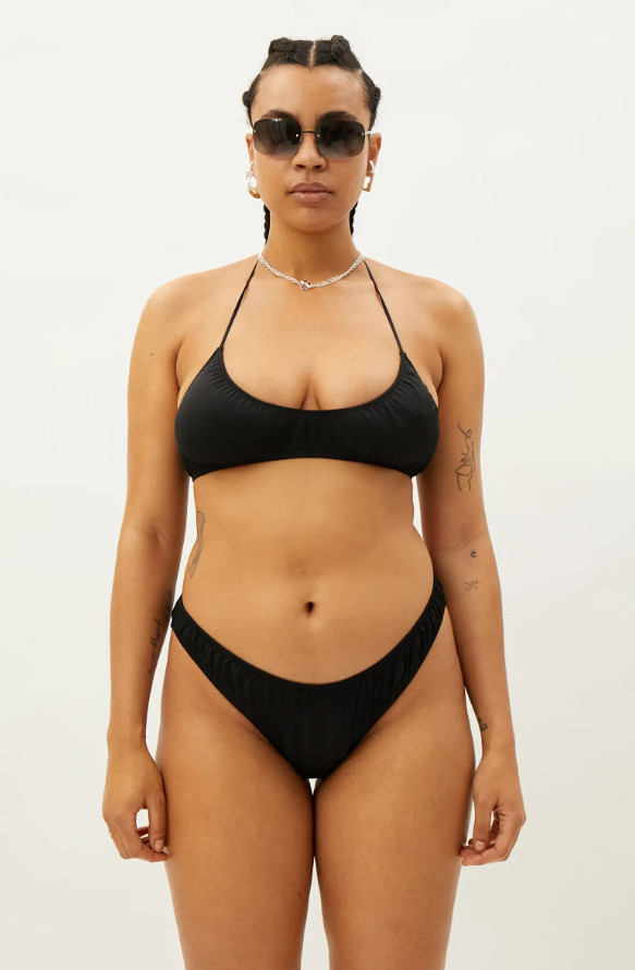 CZARNA GÓRA OD BIKINI