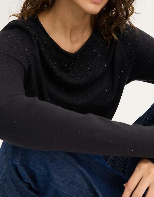SWETER Z cyrkoniami