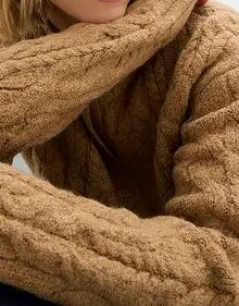 SWETER DAMSKI PLUS SIZE OKRĄGŁY DEKOLT DOPASOWANY FASON DŁUGI