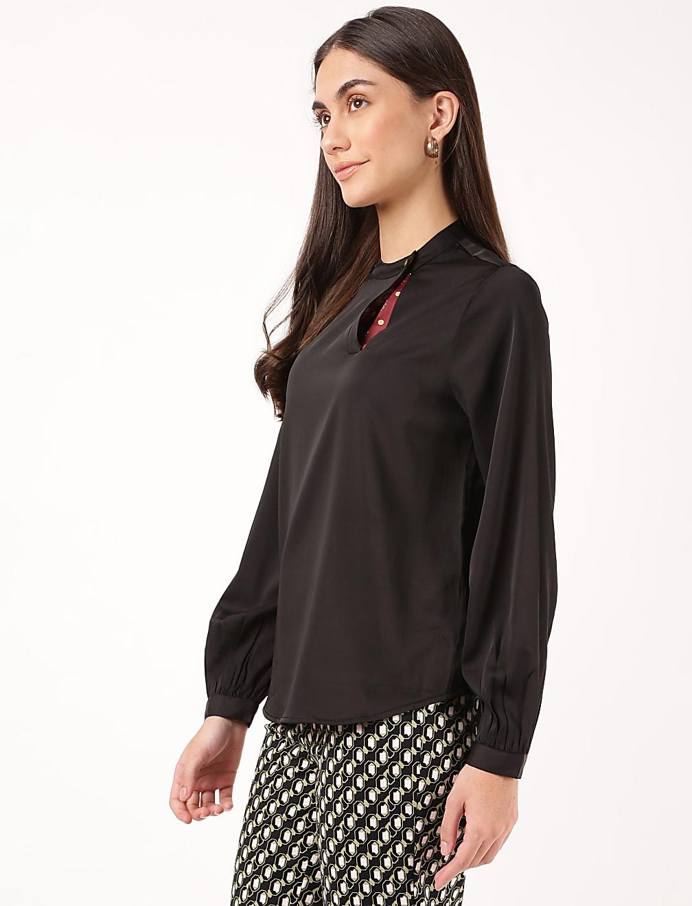 KLASYCZNY CZARNY TOP STÓJKA T43-3451K-Y0