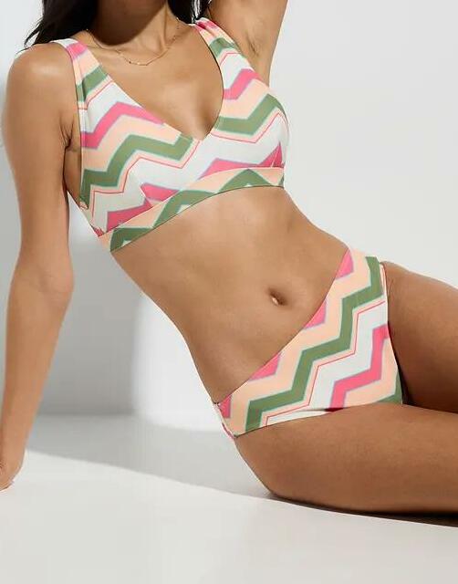 GÓRA OD BIKINI