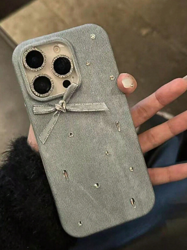 ETUI NA TELEFON Iphone 16 pro max