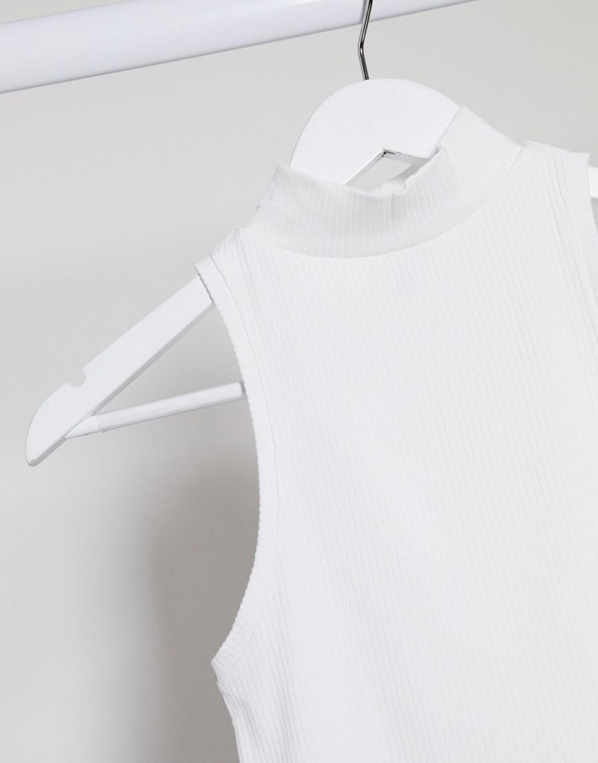 BIAŁY CROP TOP PRĄŻKI