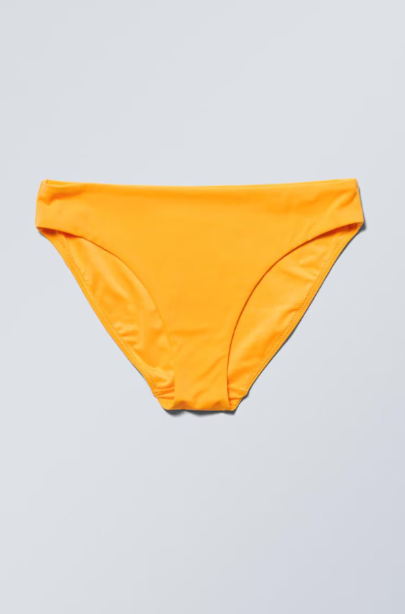 GŁADKI DÓŁ OD BIKINI