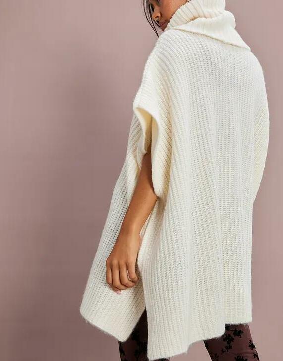 SWETER PONCHO Z GOLFEM