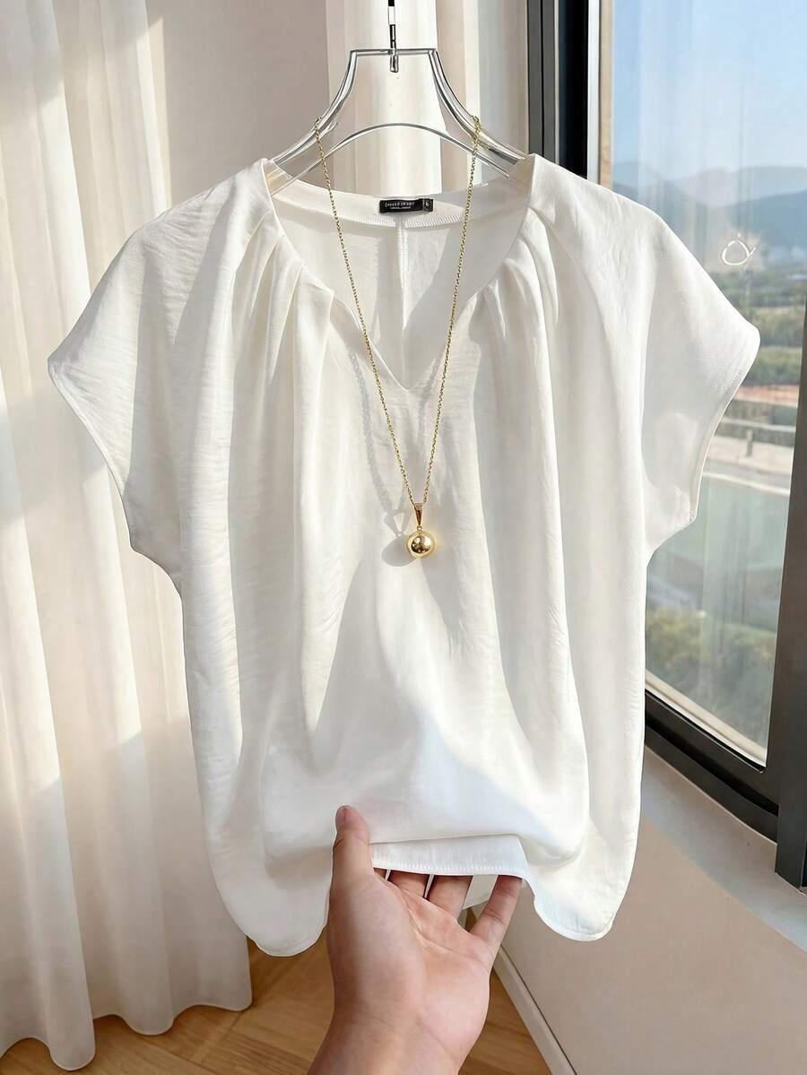 biała bluzka v-neck