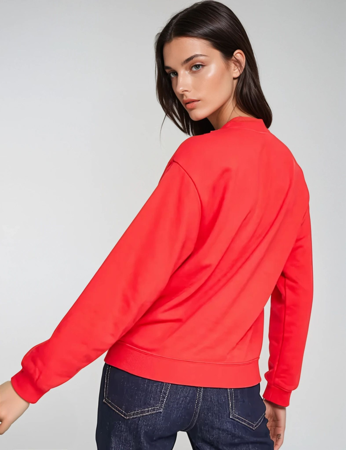 klasyczna czerwona bluza