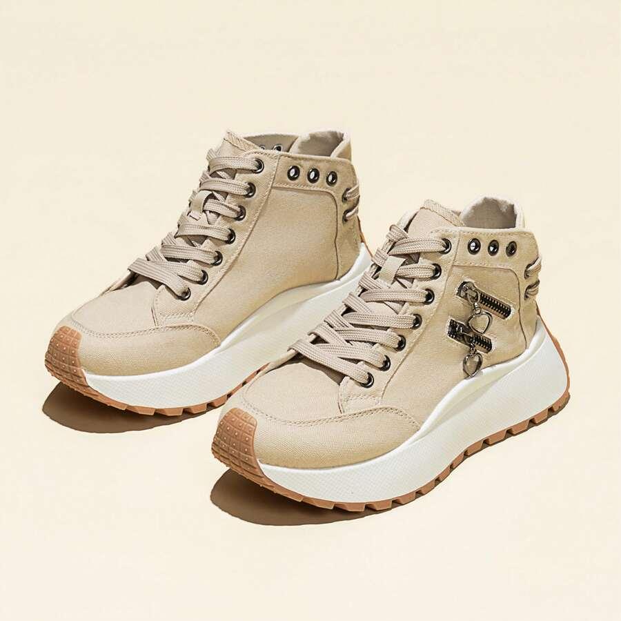 beżowe buty sportowe 