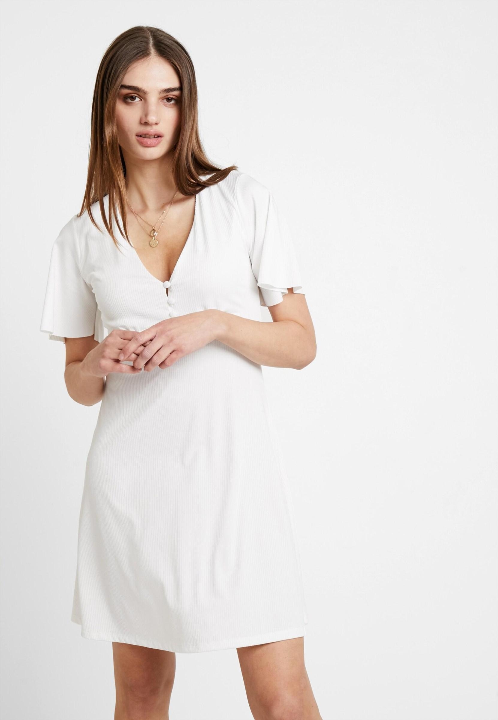 BIAŁA SUKIENKA V-NECK