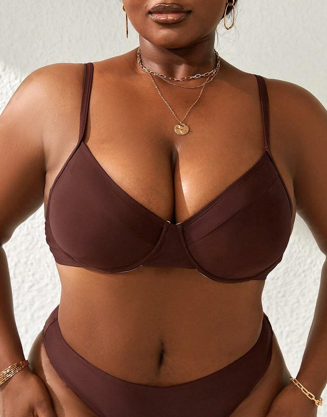 brązowa góra od bikini