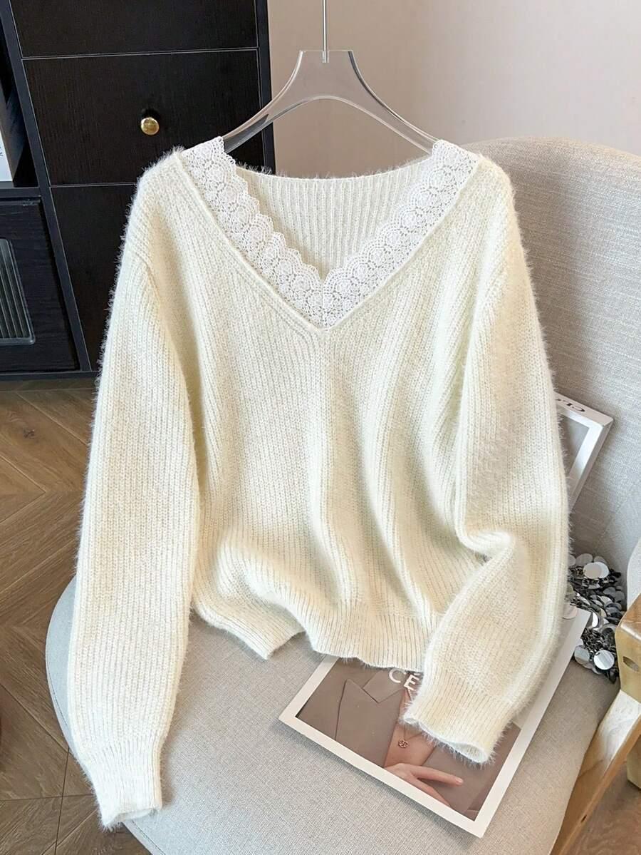 KREMOWY DZIANINOWY SWETER 