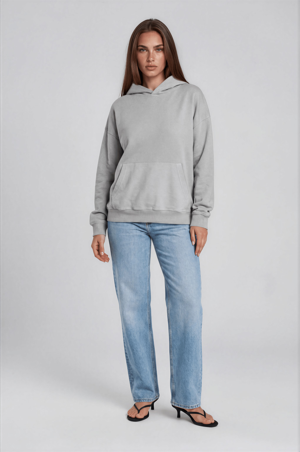 szara bluza oversize z kapturem